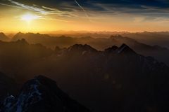 (Zug)-Spitzenblick auf die Berg(e)-Spitzen