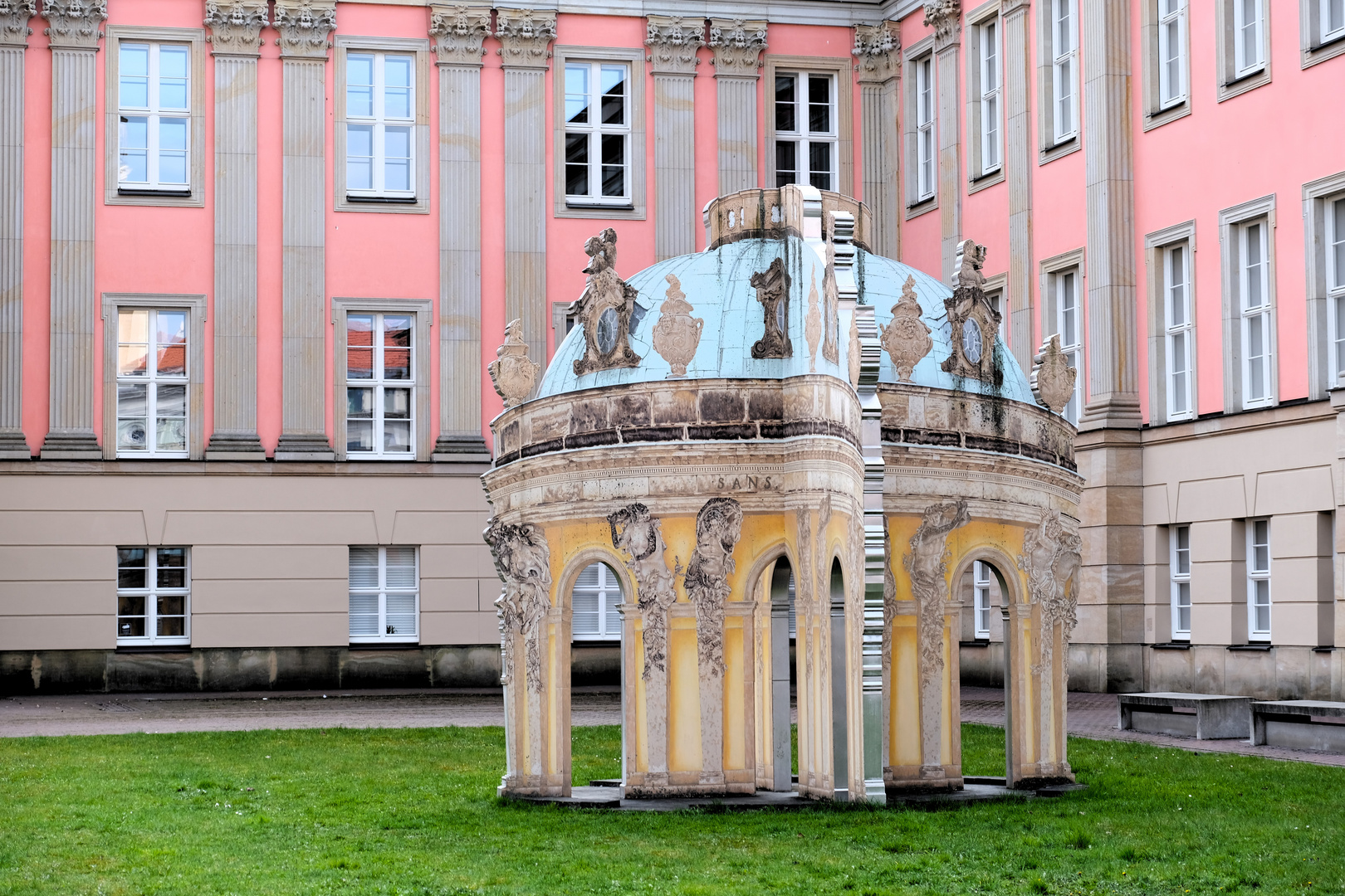 "Zugabe" Pavillion von Florian Dombois