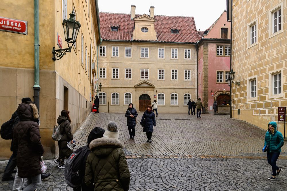 Zugang zum Goldenen Gässchen