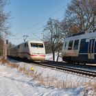 Zugbegegnung im Schnee