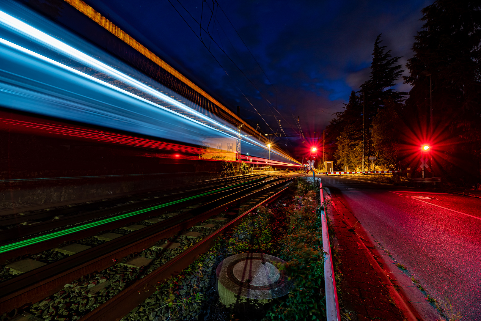 Zugdurchfahrt Bahnübergang Nierstein