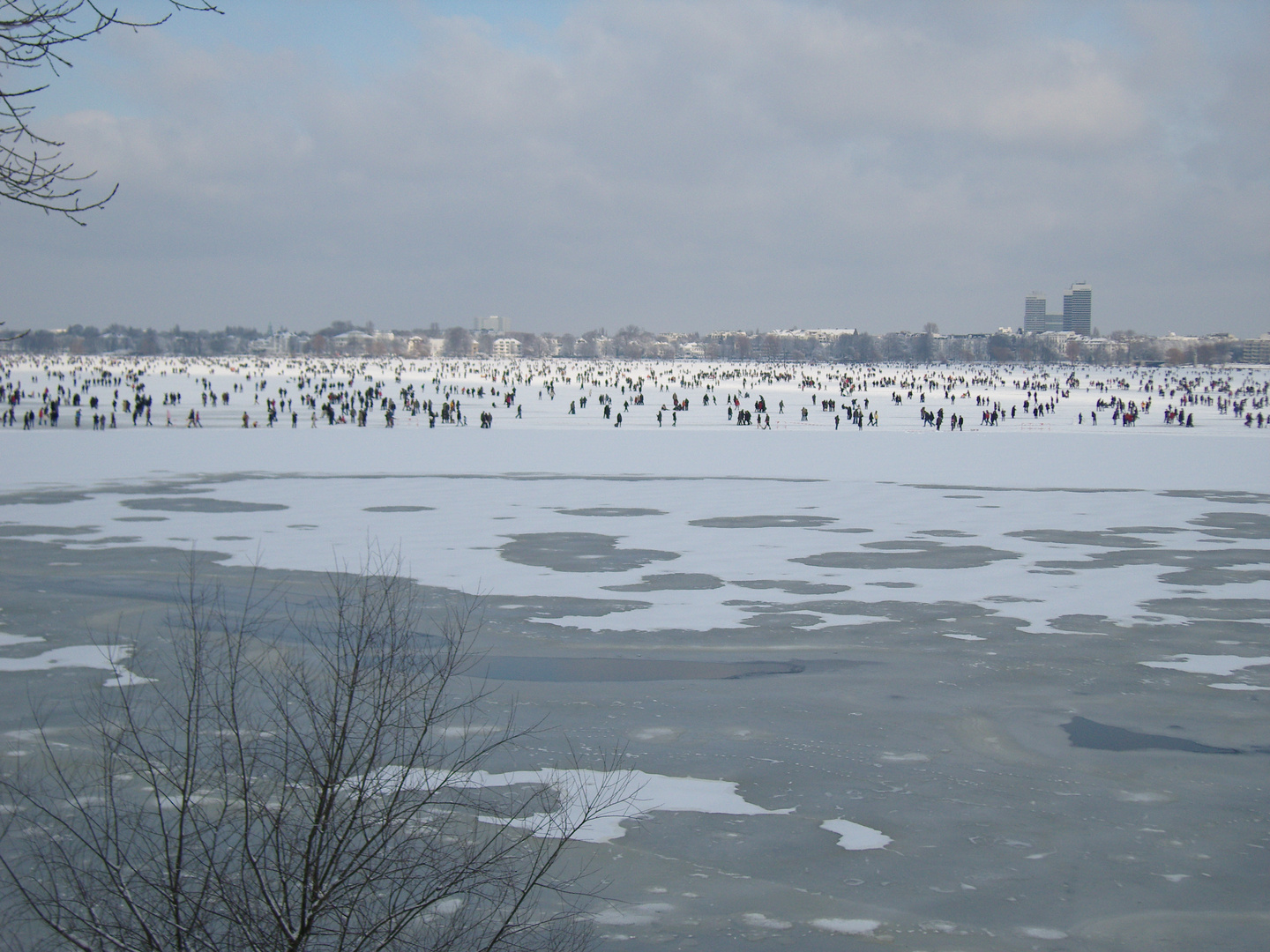 zugefrorene Außenalster