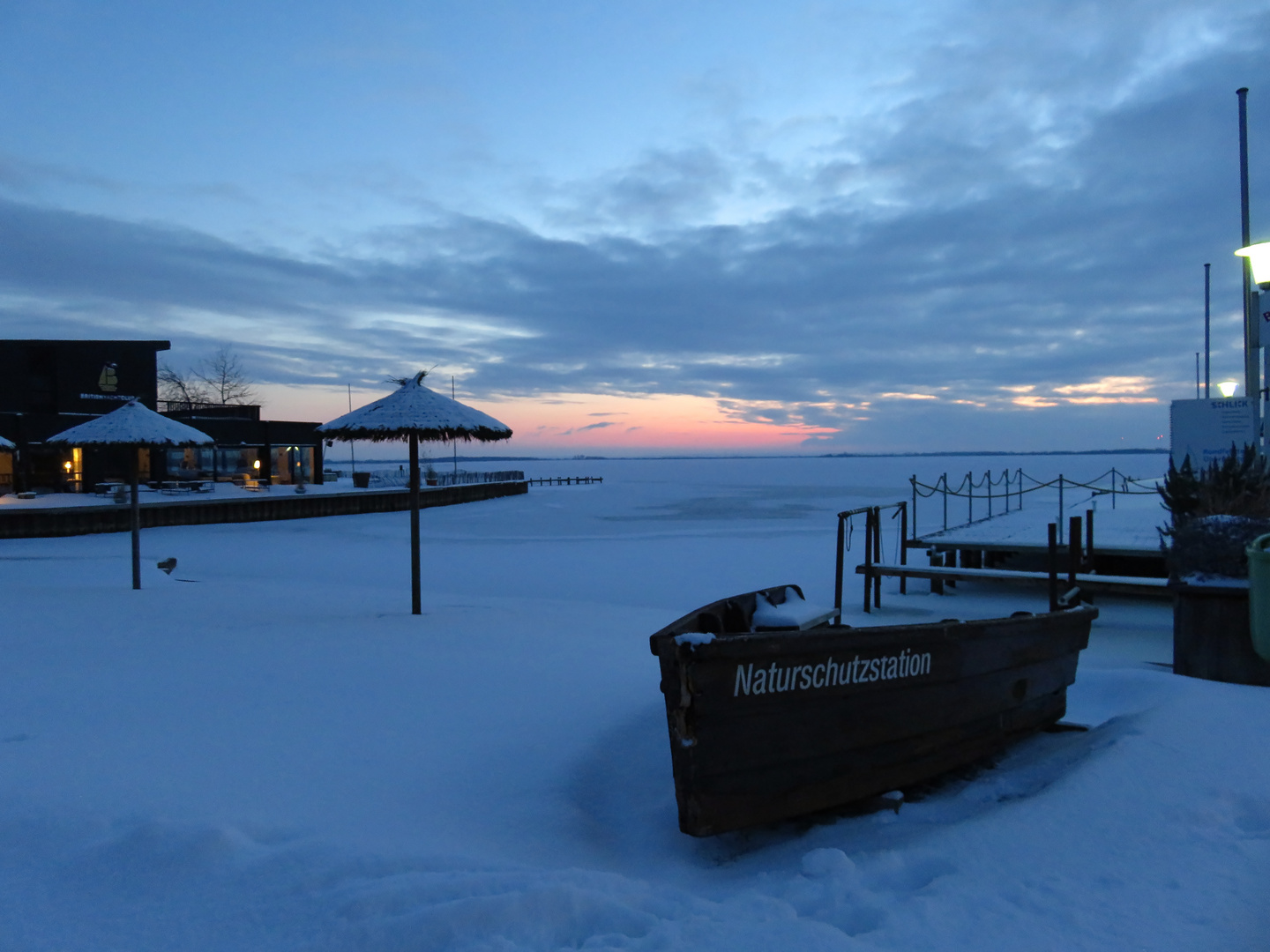 Zugefrorener Dümmer im Winter