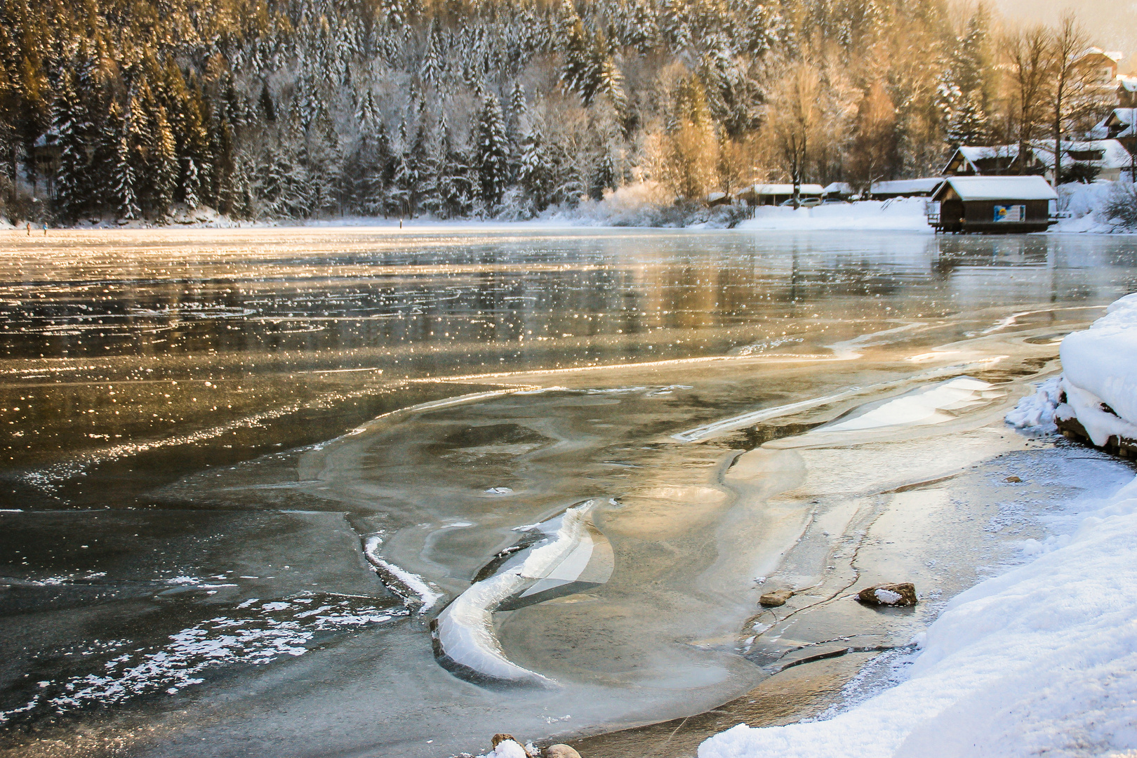 zugefrorener Grundlsee  " Winterlicht"