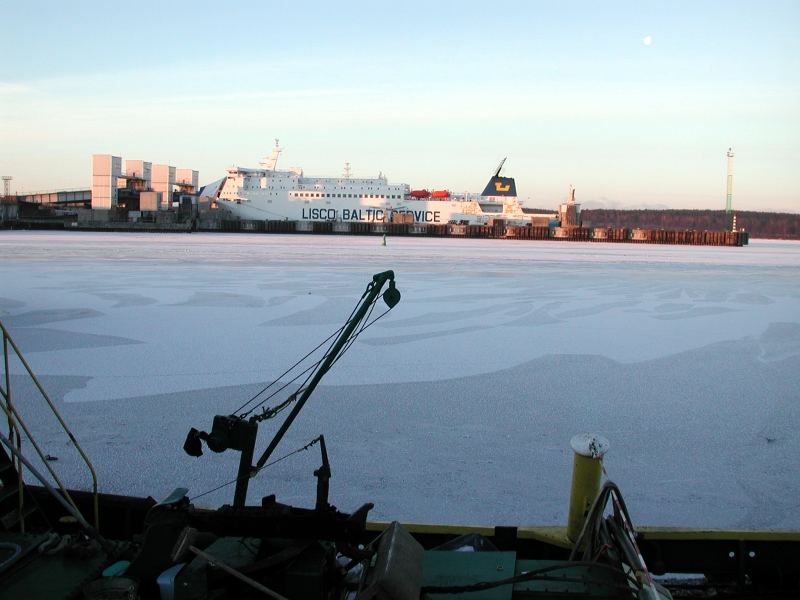 Zugefrorener Hafen in Klaipeda