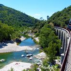 Zugfahrt durch das Gordontal - über ein Vidadukt -