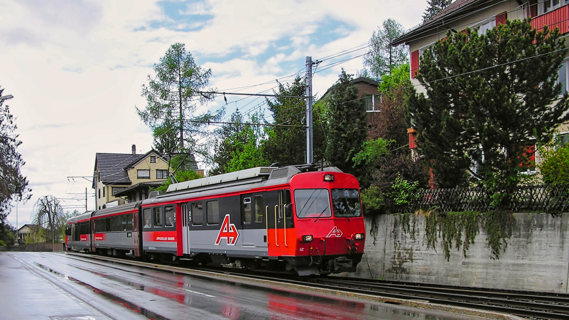 Zugkreuzung in Niederteufen