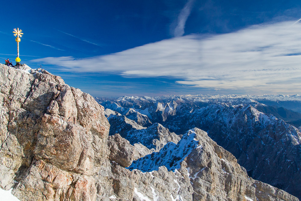 Zugspitze Gipfelkreuz und Weitblick