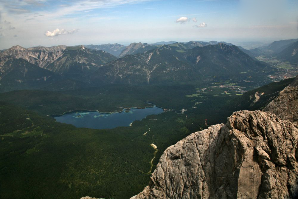 Zugspitze I Mit Blick auf den Eibsee