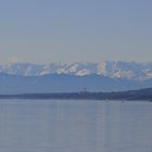 Zugspitze in weiß-blau überm Ammersee