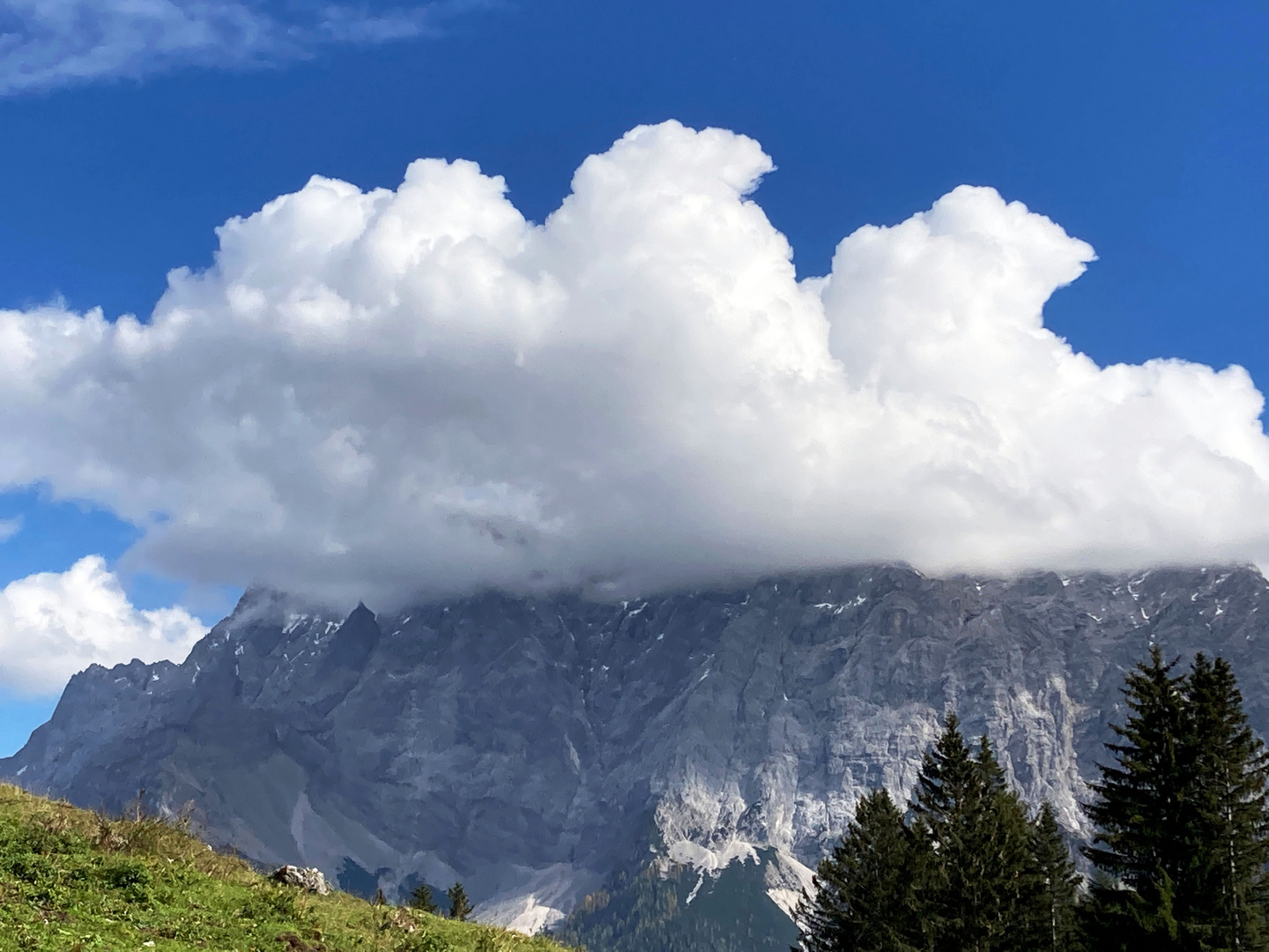 Zugspitze in Wolken