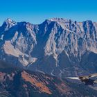 Zugspitze mit Bergdohlen