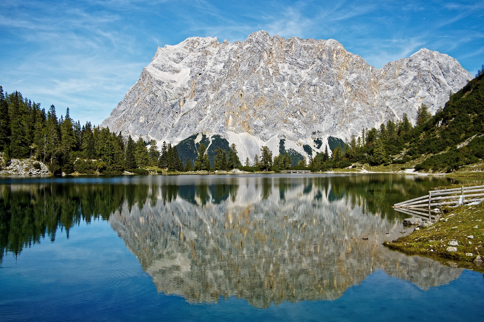 Zugspitze und Seebensee