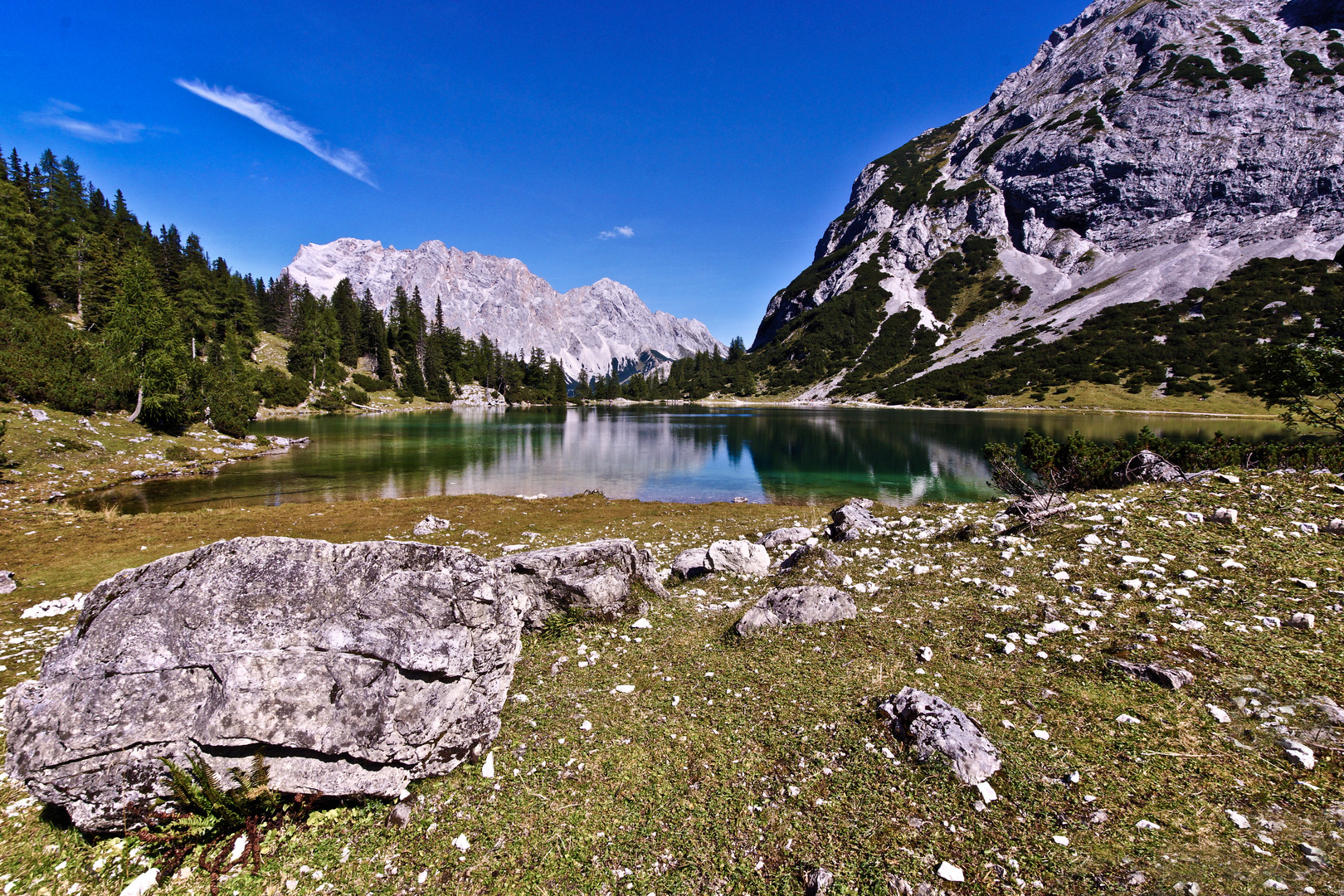 ZUgspitzmassiv mit Seebensee