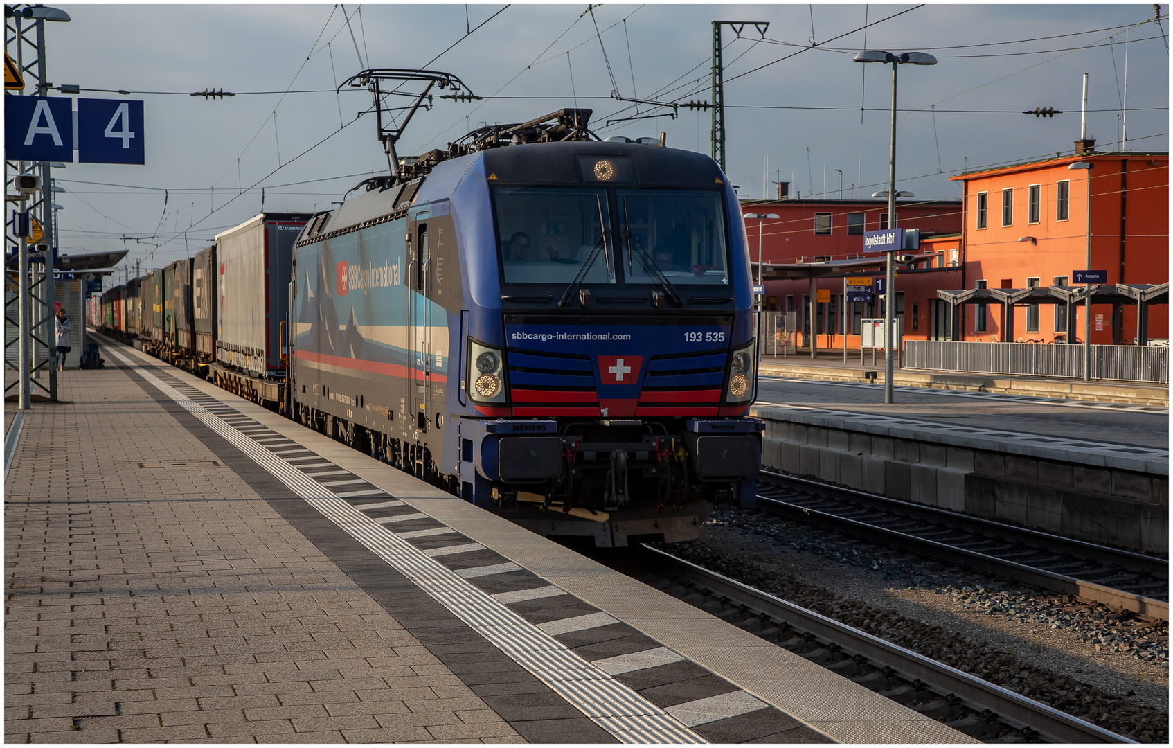 Zugverkehr  Ingolstadt Hbf -2-