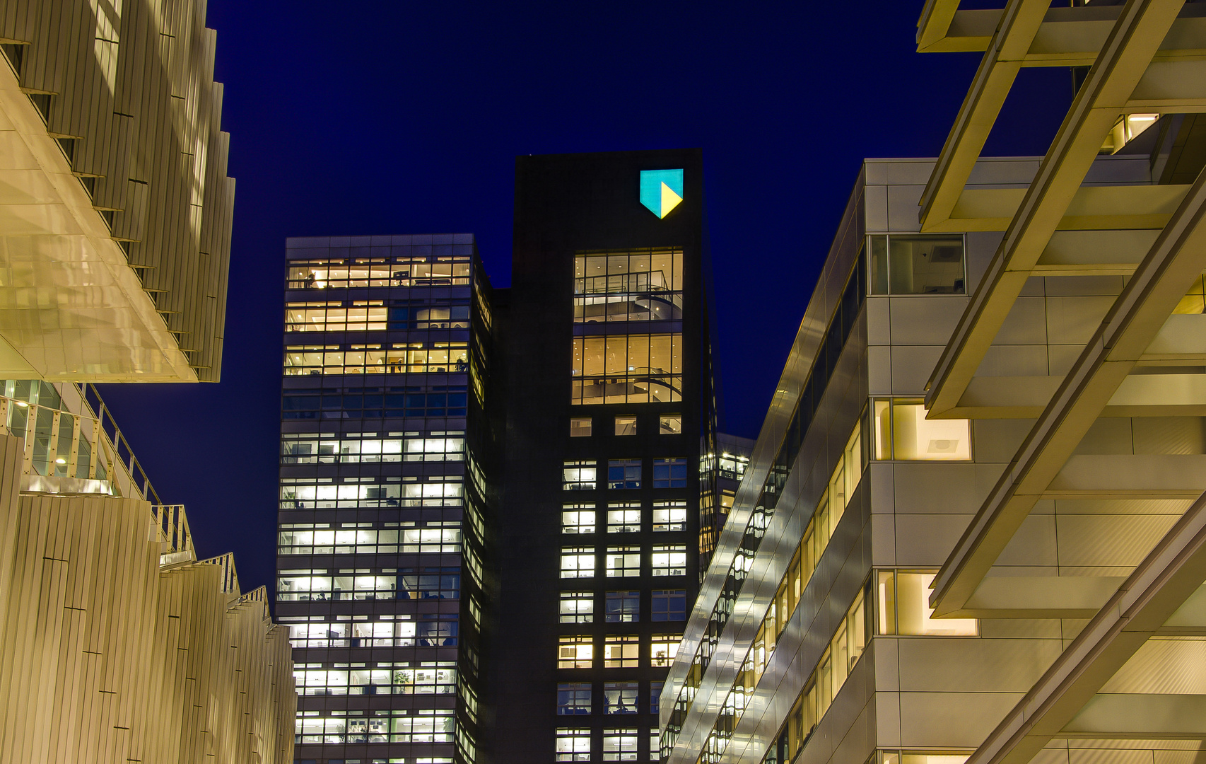 Zuidas Claude Debussylaan Main Office Abn Amro Bank 01 Photo Image Night Nacht Bank Images At Photo Community