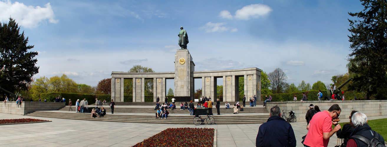 Zum 9. Mai in Berlin – Sowjetisches Ehrenmal Tiergarten