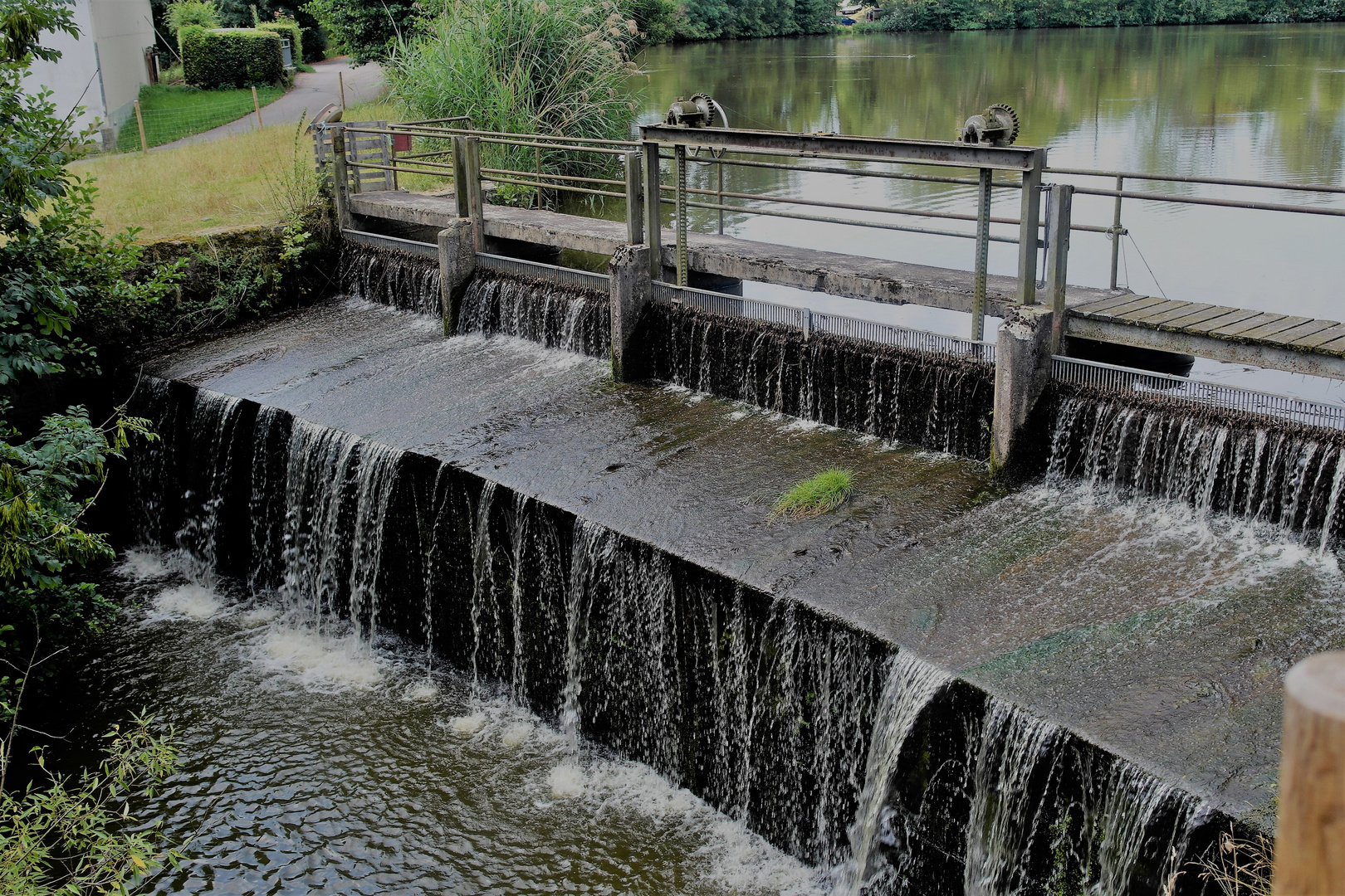 Zum "Abkühlen" : Dinkelsbühl Ortsteil Radwang Staustelle Walkweiher