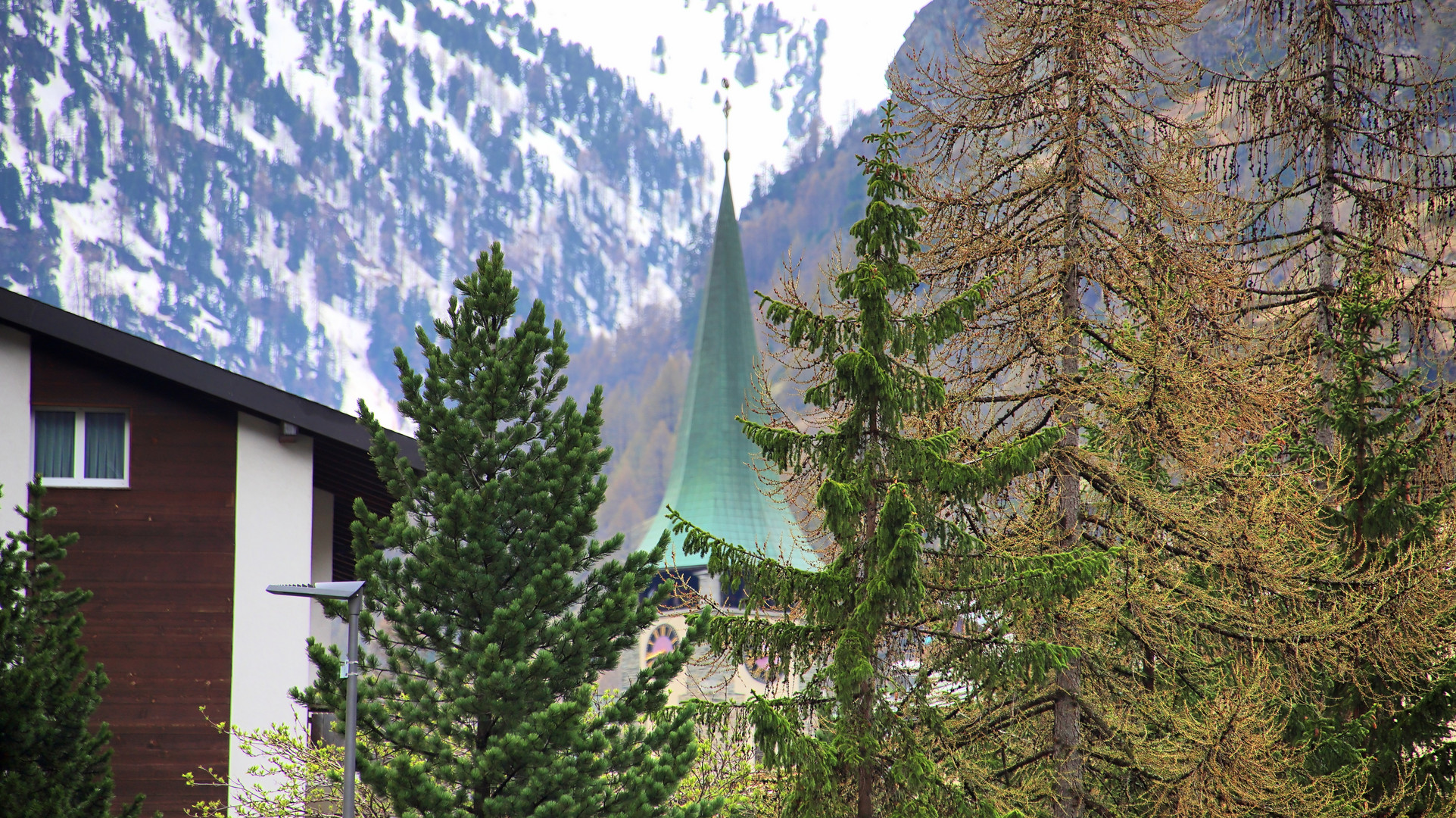 Zum Abschluß des Aufenthaltes in Zermatt noch mal ein Blick auf die Kirchturmspitze