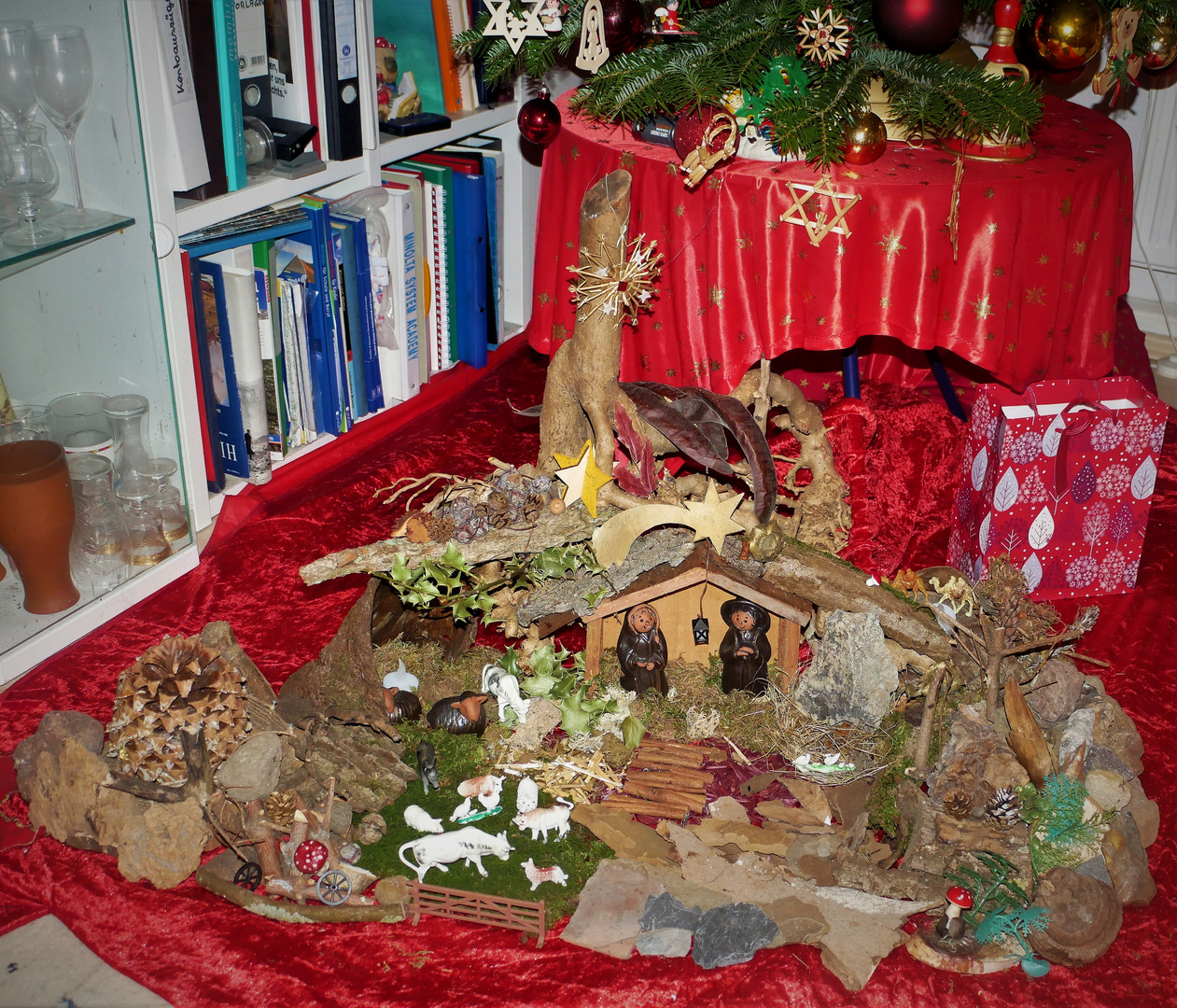 Zum Dreikönigstag Unsere Krippe zu Weihnachten 2022 Foto & Bild