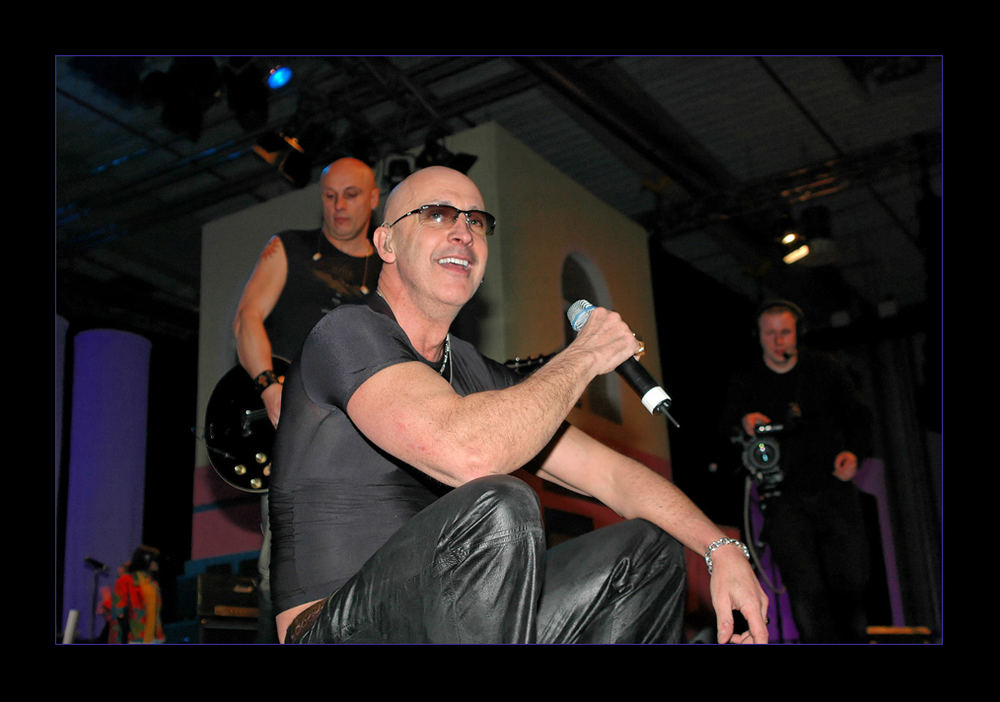 Zum Greifen nahe... RIGHT SAID FRED in Köln