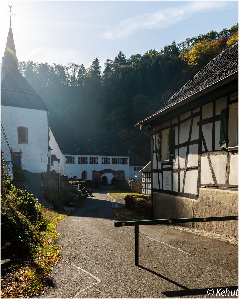 Zum Kloster Ehrenstein