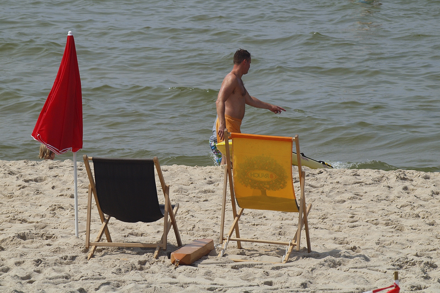 "Zum letzten mal...Meer!! Mach nicht immer so eine Welle!!!!"