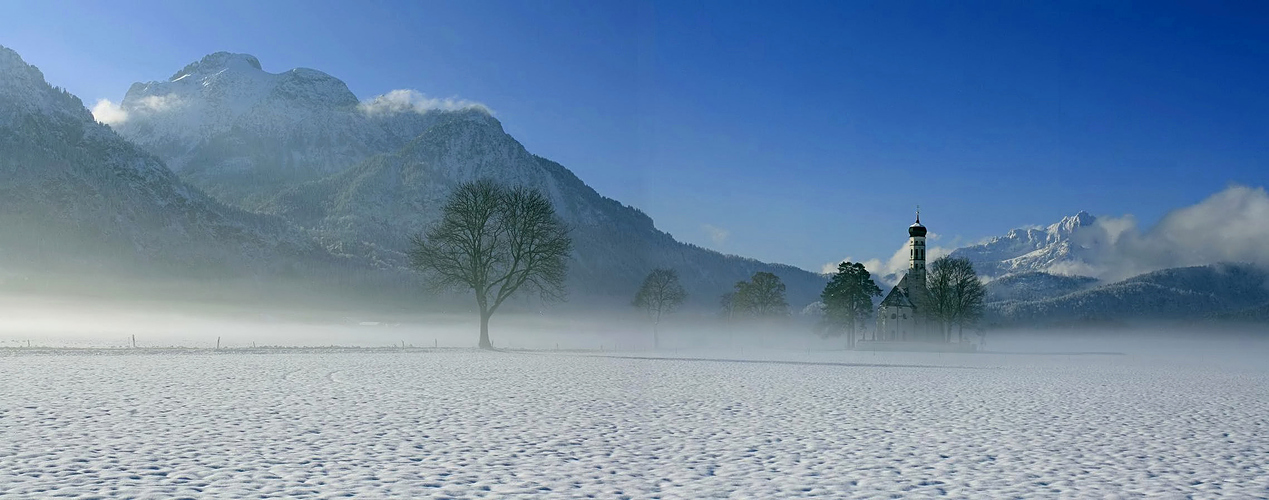 Zum Nebel der Schnee!