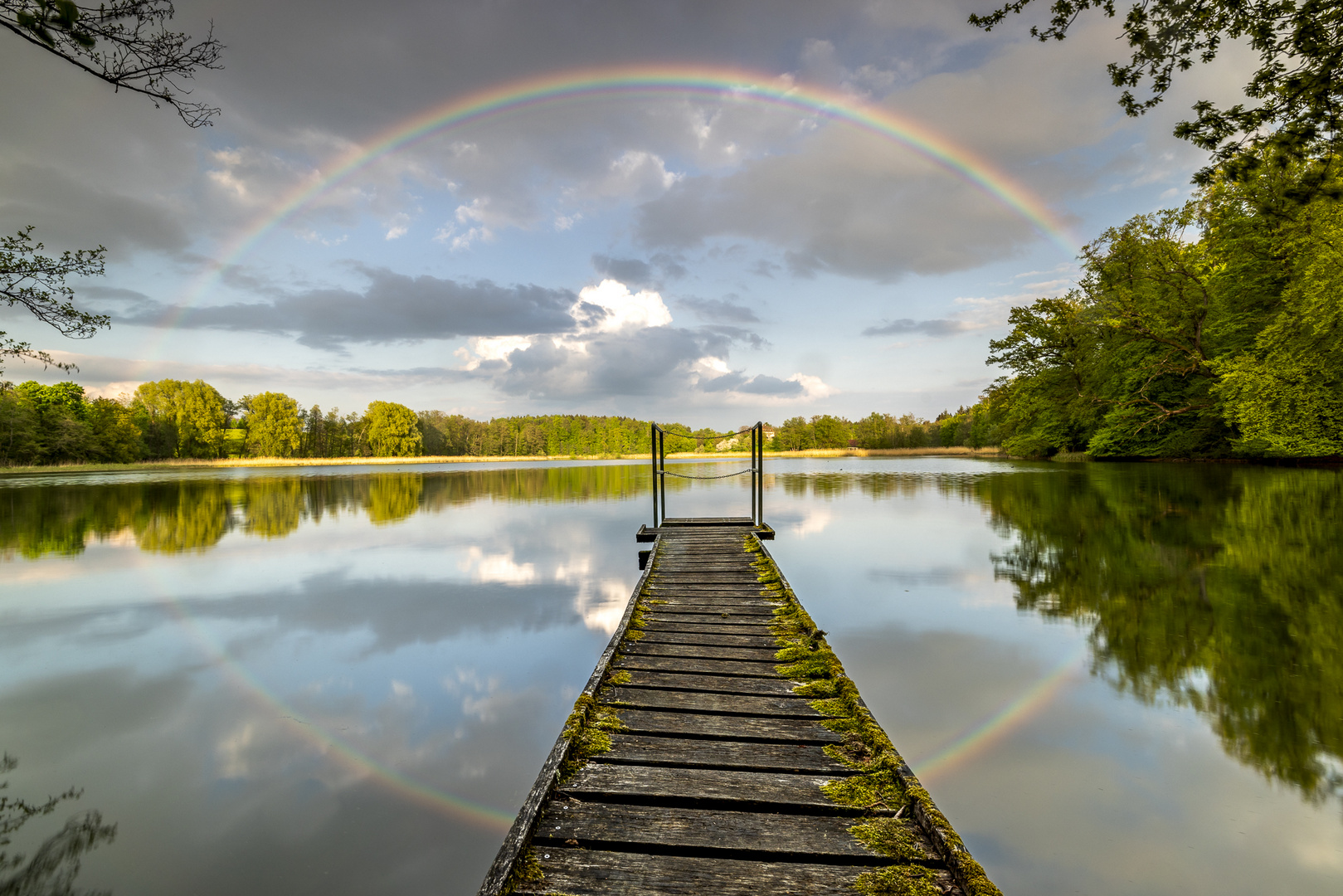 Zum Regenbogen