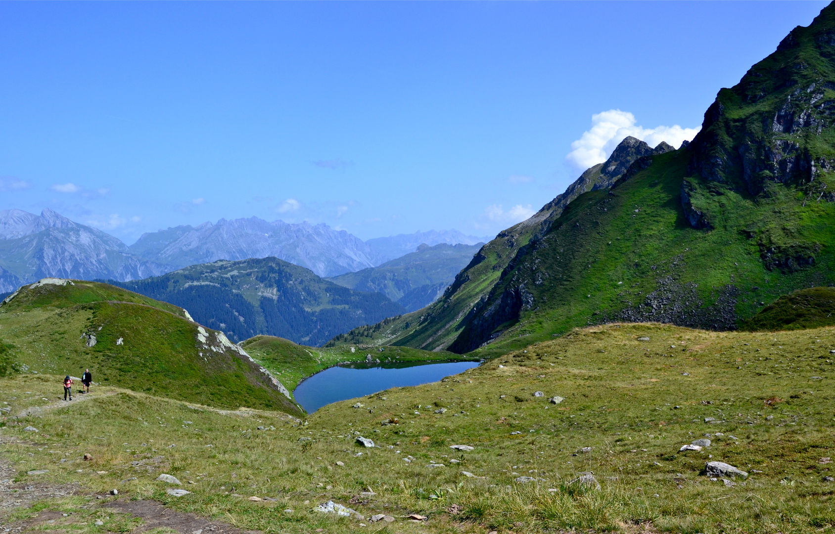 Zum Schwarzsee ist es nicht mehr weit vom Herzsee …