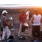 Zum Sonnenuntergang am Strand