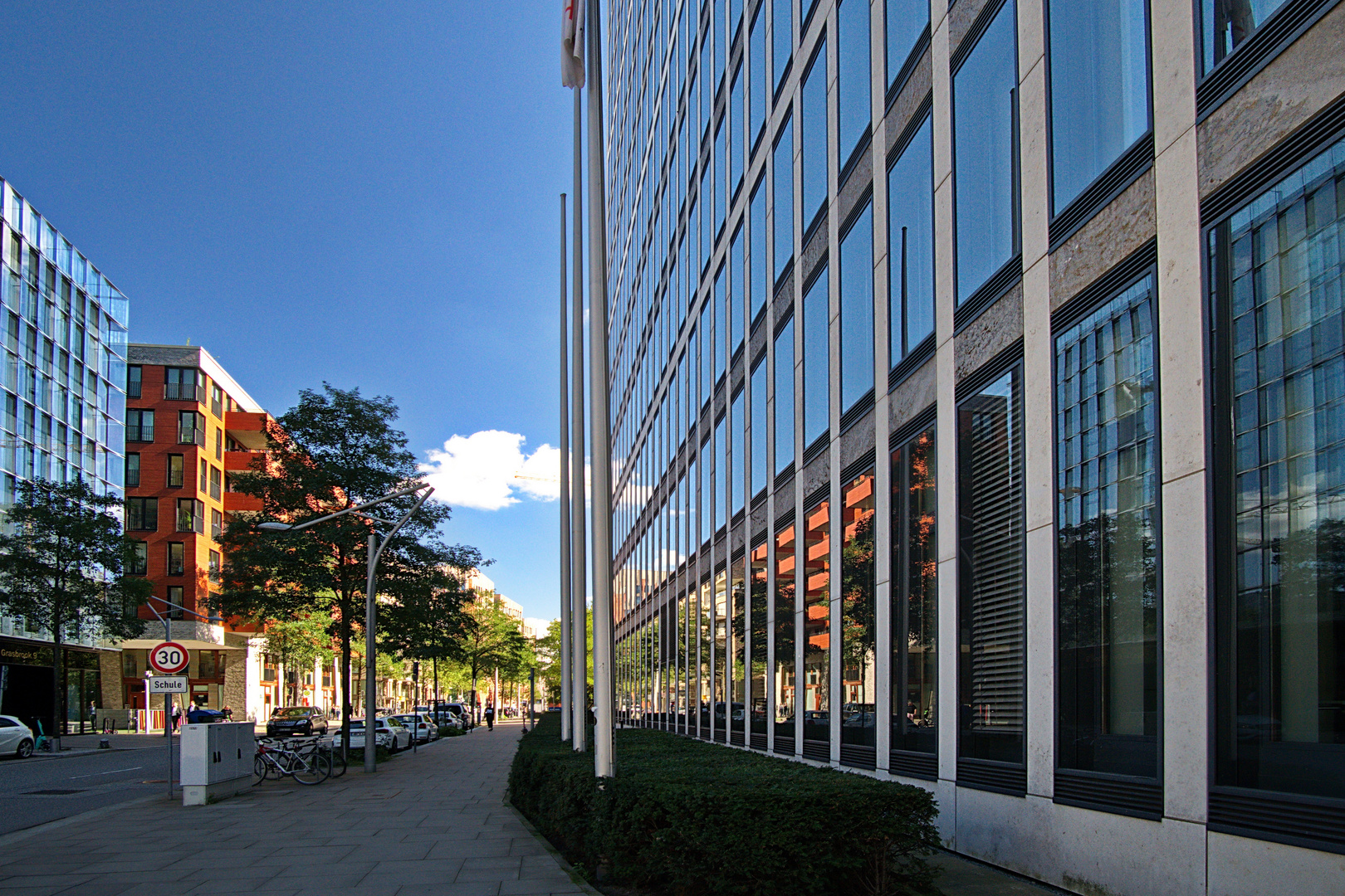 Zum Spiegeldienstag - Gespiegeltes in der Hamburger Hafencity