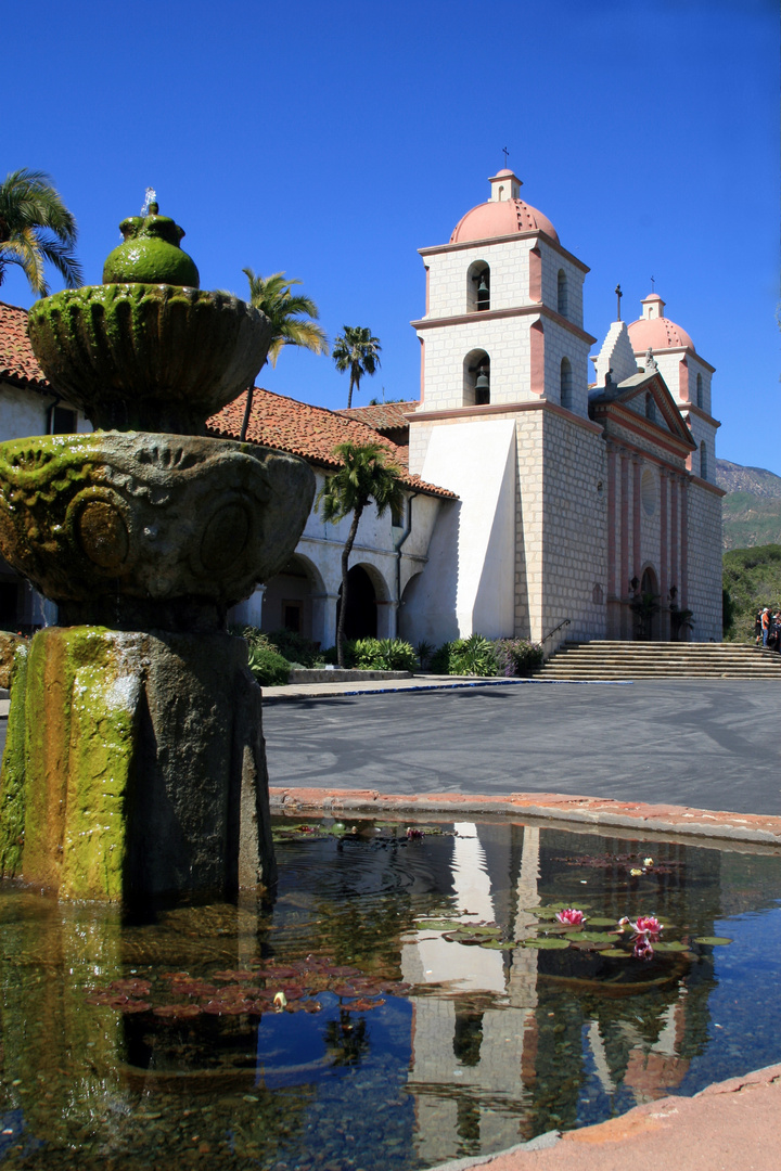 Zum Spiegeltag: Mission Santa Barbara