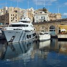 Zum Spiegeltag: Yachten im Hafen von Vittoriosa (Malta)