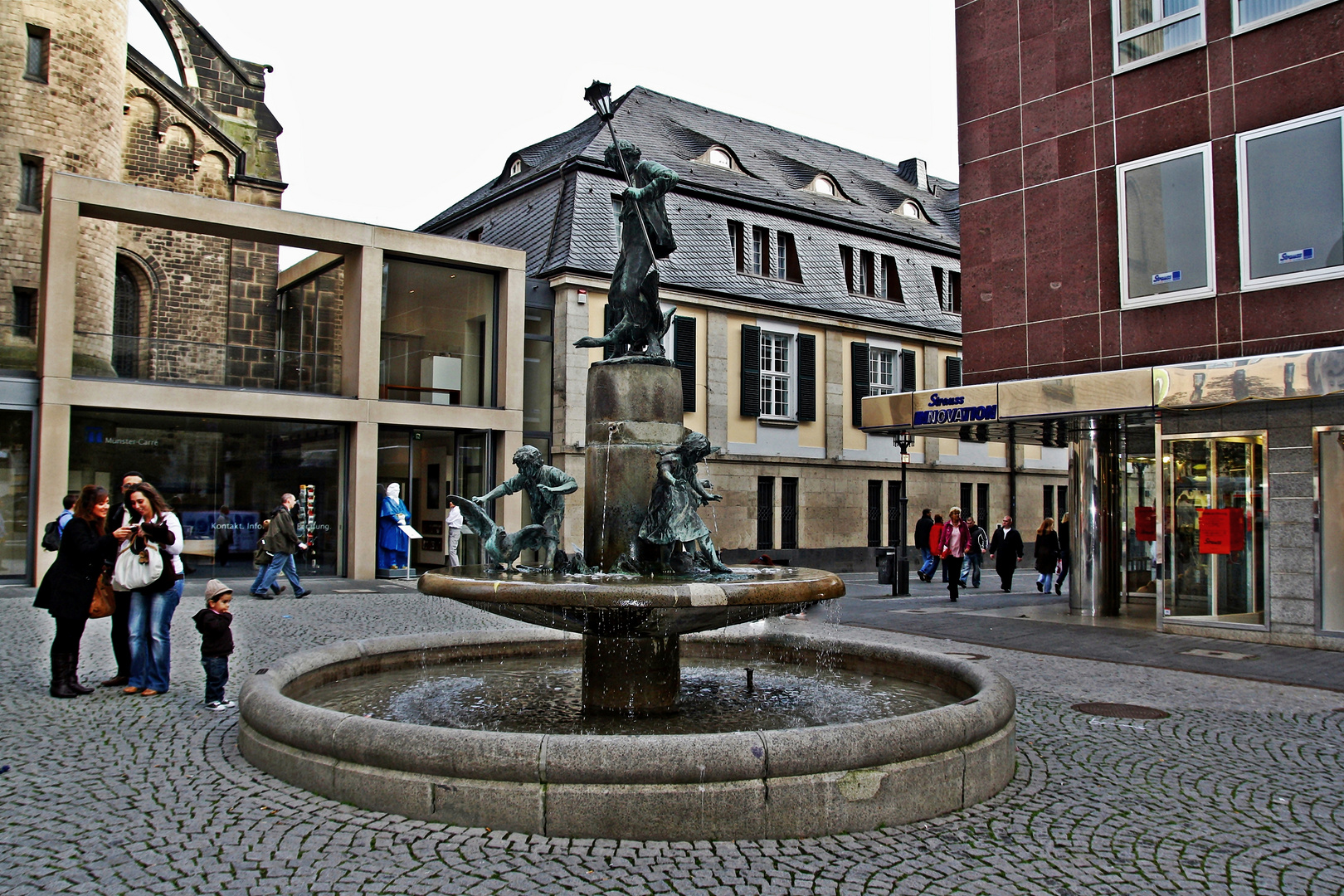 Zum Thema "SCHÖNE BRUNNEN"