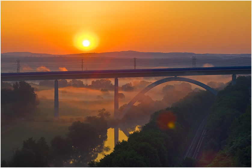 ZUM THEMA "SONNENAUFGANG"