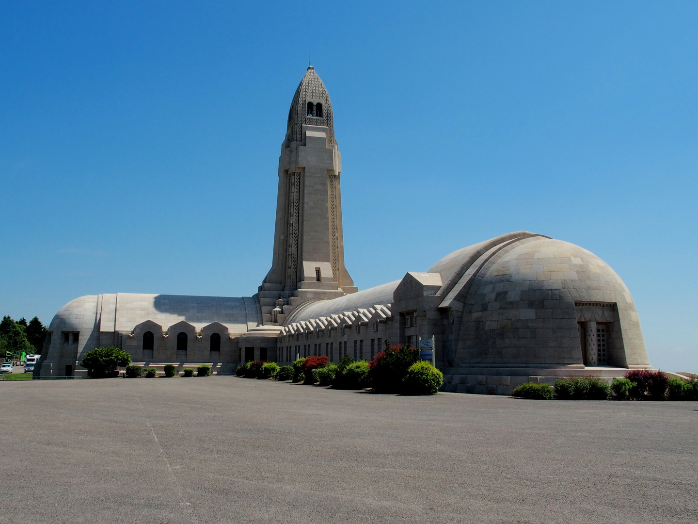 Zum Volkstrauertag Das Beinhaus von Douaumont / Verdun 1.Weltkrieg