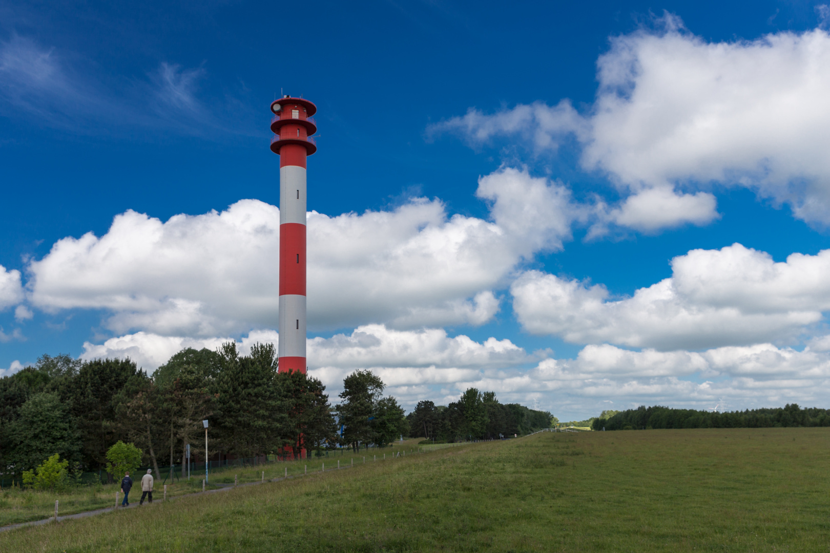 Zum Voslapper Leuchtturm