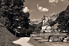 ... zum WC rechts ...