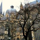 - zum WEIHNACHTSFEST der  AACHENER DOM  -