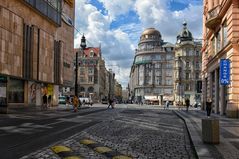 Zum  Wenzelplatz  nach links - Prag -