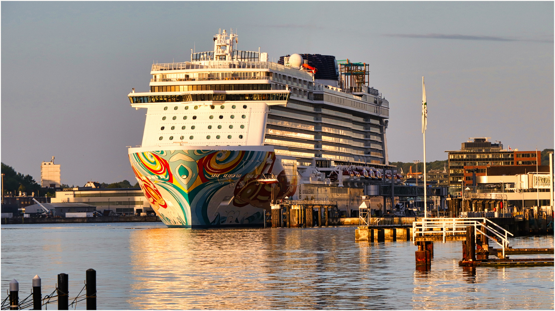 ...zum Wochenstart kommt Farbe in die Stadt Kiel