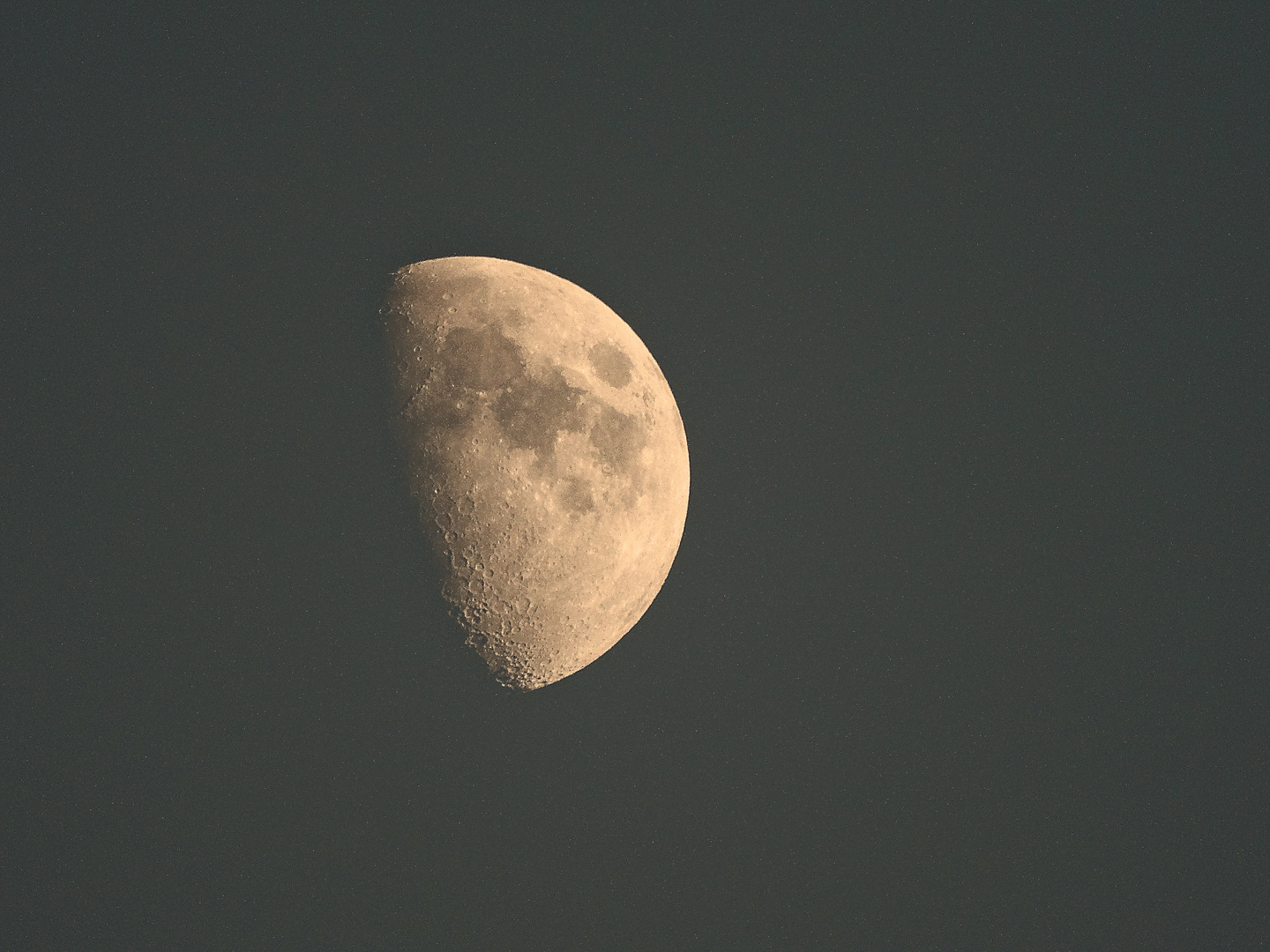 zunehmender Mond im August