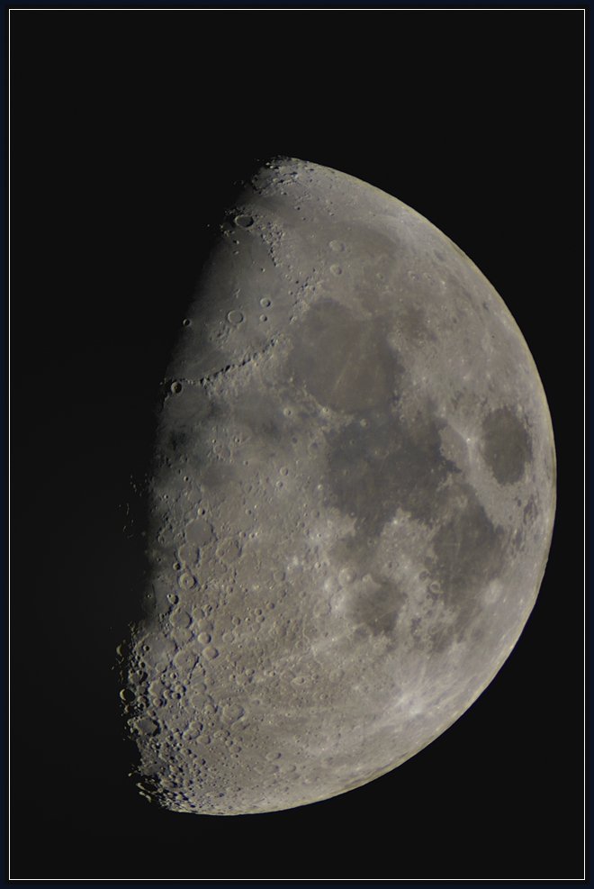 Zunehmender Mond in der Nacht zum 4. April