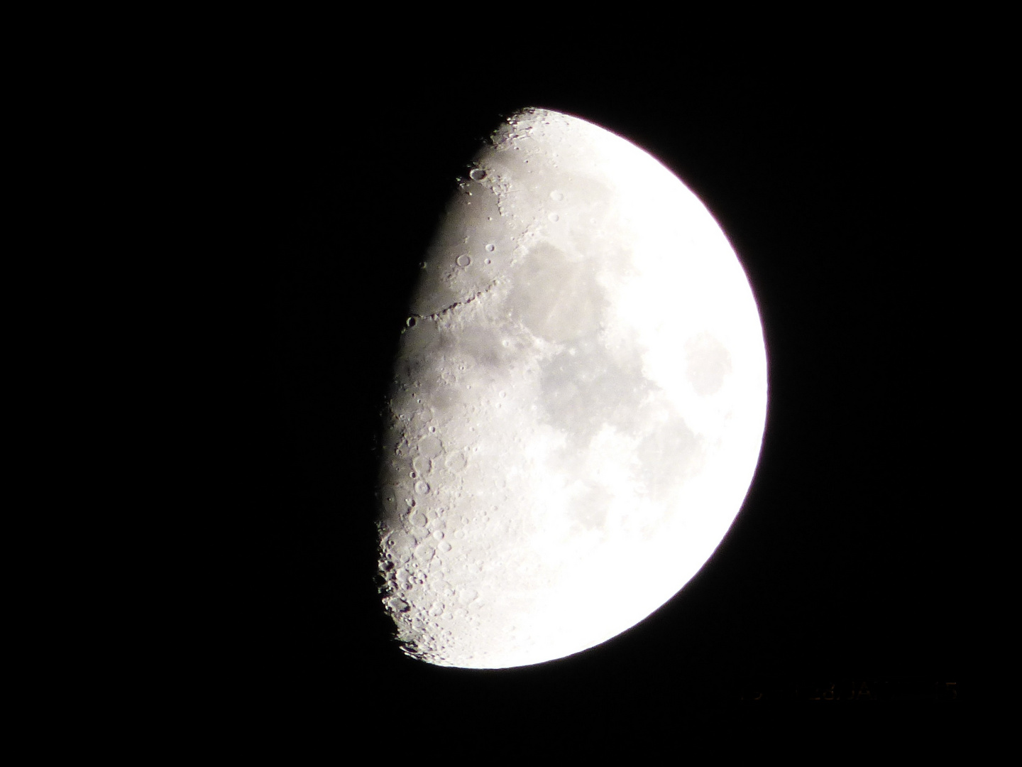 Zunehmender Mond über dem Niederrhein am 29.01.2015