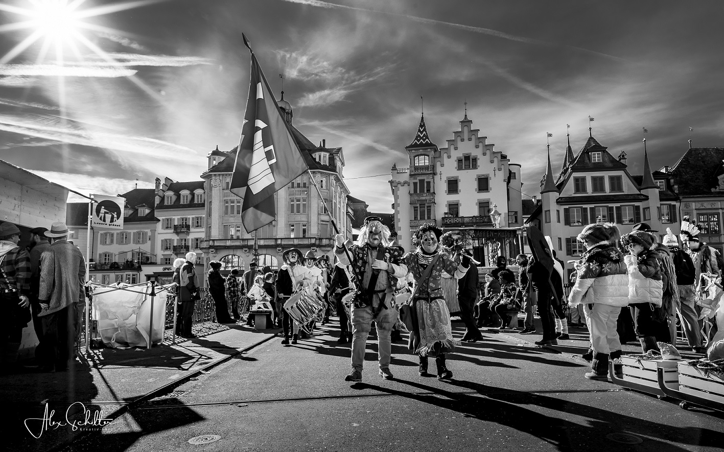 "...Zunft zu Safran...Lozärner Fasnacht..."