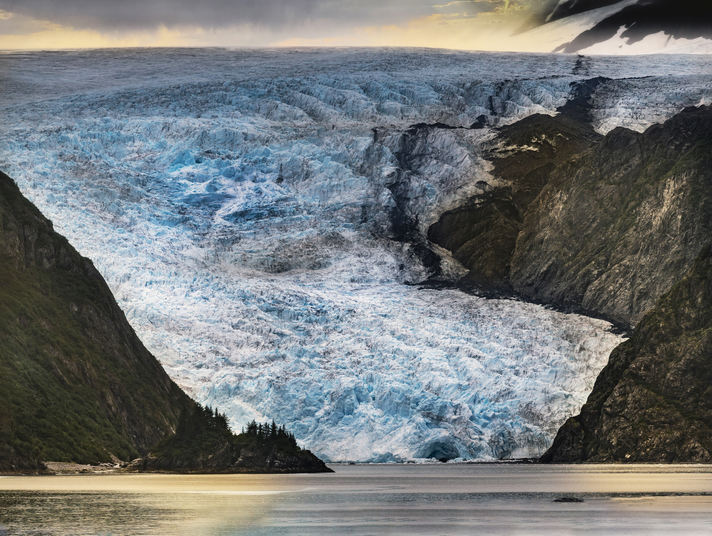 Zunge des Aialik Glacier in Alaska 