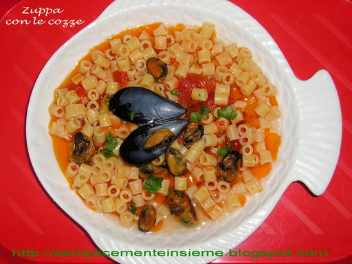 Zuppa di cozze con tubetti