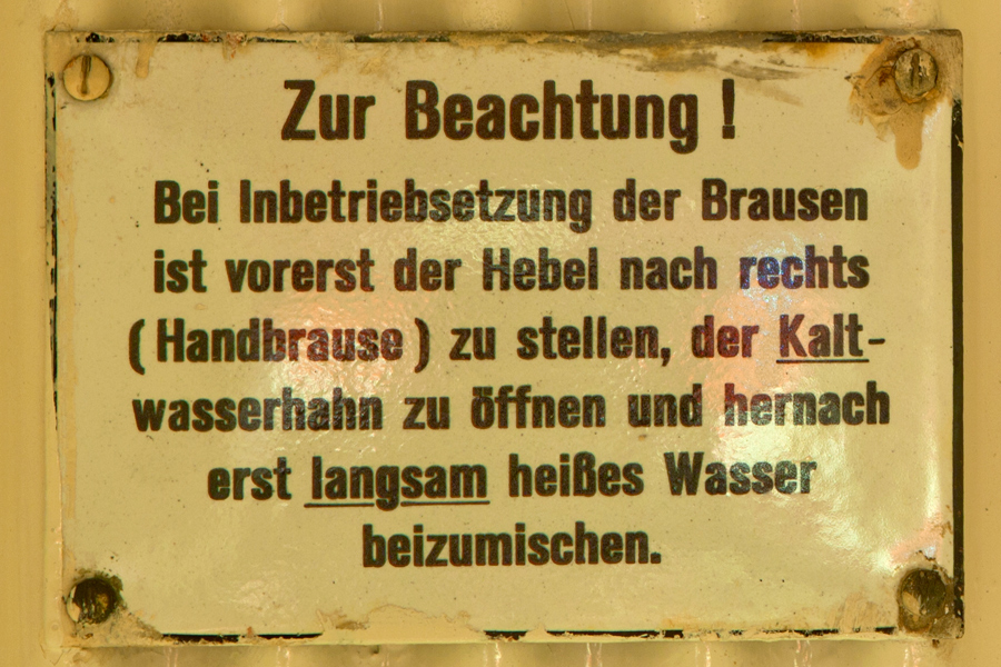 Zur Beachtung