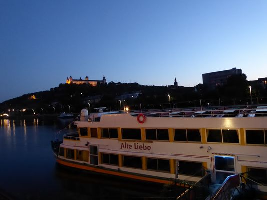 Zur blauen Stunde....